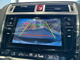 【バックカメラ】運転席から画面上で安全確認ができます。駐車が苦手な方にもオススメな便利機能です。