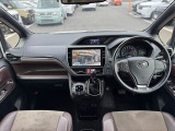 エスクァイア 2.0 Gi プレミアムパッケージ 4WD 