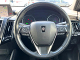 【純正革巻きステアリング】上質な革を使用することで、手にしっかり馴染みとても運転しやすいハンドルです♪