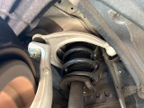お車を安心してお乗りいただく為には、足回りの定期点検が欠かせません。サービスサポート(有償保証)では無料点検もご提供しており、安心のカーライフをお過ごしいただけるサポート体制が整っています。