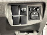 【電動格納ミラー】サイドミラーは電動格納式となっており、狭い駐車場でもキズがつくリスクを抑えられます。