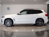『運転』に対するBMWのこだわりはメーターパネルにも表れております。視野性の良いメーターパネルは疲労感の軽減と、運転の楽しさをもたらしてくれます。