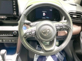 【純正革巻きステアリング】上質な革を使用することで、手にしっかり馴染みとても運転しやすいハンドルです♪