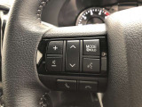 【ステアリングスイッチ】左です。ステアリングから手を離さず、運転に集中したまま手元でオーディオ操作等が出来ます。