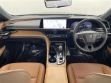 クラウンスポーツ 2.5 Z E-Four 4WD 本革シート