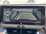 【全周囲モニター】フロント+サイド+バックにカメラが装着されています。車庫入れが苦手な方もこれがあれば安心ですね。