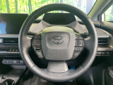 【純正革巻きステアリング】上質な革を使用することで、手にしっかり馴染みとても運転しやすいハンドルです♪