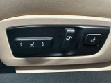 【パワーシート】電動でシートポジションの変更が可能です。手動式より細かくシート設定が可能ですのでより快適な姿勢でドライブを楽しんで頂けるでしょう。