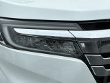 明るくて長寿命のLEDヘッドライト採用