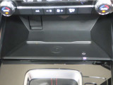 置くだけ充電できます☆