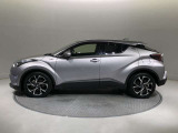 ご納車前にはエンジンオイル・オイルエレメント等を交換して、トヨタディーラーのエンジニアがしっかりと整備を致します。交換部品などに付いては、スタッフまでお尋ねください。