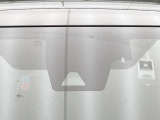 【トヨタセーフティセンス】走行中に前方の車両等を認識し、衝突しそうな時は警報とブレーキで衝突回避と被害軽減をアシスト。より安全にドライブをお楽しみいただけます。