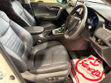 運転者にとっては日々使用することとなる運転席です。運転席が快適だと運転に集中することができますね。