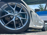 【BBS製18インチアルミホイール】大人気メーカーのホイールを装備♪軽量・高硬度のアルミホイールは、ハンドリング・加速など、走りの質を向上してくれます♪