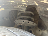 お車を安心してお乗りいただく為には、足回りの定期点検が欠かせません。サービスサポート(有償保証)では無料点検もご提供しており、安心のカーライフをお過ごしいただけるサポート体制が整っています。