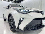 フォグランプ装着車です。暗い夜道の車両前方を明るく照らします