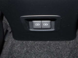 電源ソケットも色々装備されています。