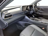前方の見通しが良いすっきりした視界、誰でも扱いやすく運転できます。疲れにくく安心ドライブを更に快適なものにします!