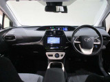 必要な装備を使いやすい位置に配置した機能的な運転席まわり。操作感や車両感覚など、ぜひ運転席に座って確かめてください。