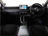 ◆インテリアパネル◆視界広々で非常に運転しやすくロングドライブでも疲れを感じさせないすっきりとまとまったインパネ周りです。