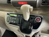 発進時から滑らかに加速する無段階変速のCVTはストップ&ゴーの多い街の中も快適です