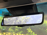 【デジタルインナーミラー】後席の大きな荷物や同乗者で後方が確認しづらい時でも安心!カメラが撮影した車両後方の映像をルームミラー内に表示。クリアな視界で状況の確認が可能です!