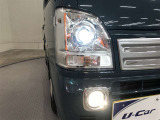 LEDヘッドライトです。デザイン性がよくとても明るいので、夜間の走行や悪天候でも安心です。しかも長寿命!