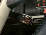 高速道路で便利な【クルーズコントロール】も装着済み。アクセルを離しても一定速度で走行ができる装備です。加速減速もスイッチ操作でOKです。