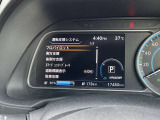 メーターパネル、中央デジタル部分で安全装備の設定や車両設定など確認出来ます!