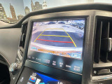 【バックカメラ】運転席から画面上で安全確認ができます。駐車が苦手な方にもオススメな便利機能です。