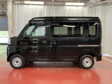 【スマートアシスト搭載車】 衝突回避支援ブレーキ機能(対車両・歩行者)、衝突警報機能(対車両・対歩行者)、誤発信抑制制御機能などの機能で安全な運転をサポートします