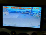 【バックカメラ】運転席から画面上で安全確認ができます。駐車が苦手な方にもオススメな便利機能です。
