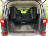 【パワーバックドア】スマートキーや運転席のボタンを押すだけでリアゲートが自動で開閉します!荷物を持っている時や、高い位置にあるバックドアを閉める際に便利な機能です♪