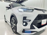 フォグランプ装着車です。暗い夜道の車両前方を明るく照らします