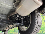 お車を安心してお乗りいただく為には、足回りの定期点検が欠かせません。サービスサポート(有償保証)では無料点検もご提供しており、安心のカーライフをお過ごしいただけるサポート体制が整っています。
