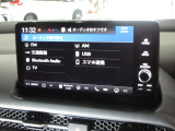 ナビゲーションはホンダコネクトディスプレイを装着しております。AM、FM、Bluetooth、フルセグTVがご使用いただけます。初めて訪れた場所でも道に迷わず安心ですね!
