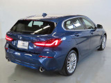 どの角度からもBMWのフォルムが際立ちます。