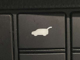 【パワーバックドア】ワンタッチでバックドアが開き、閉める場合もワンタッチで操作可能で便利性UPです☆運転席からも、スマートキーからの操作も可能です♪