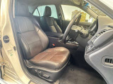 運転席も広々としており運転しやすい環境を実現しています☆室内クリーニングも実施済みです。