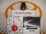 スマートキー付。取扱説明書とメンテナンスノートもあります☆品質評価シート付いてます!トヨタ認定中古車ライト!!