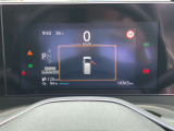視認性の良いシンプルなメーターです。運転しやすく、取り回しの良いコンパクトカーはいかがですか?