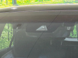 【トヨタセーフティセンス】走行中に前方の車両等を認識し、衝突しそうな時は警報とブレーキで衝突回避と被害軽減をアシスト。より安全にドライブをお楽しみいただけます。