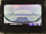 バックでの車庫入れも安心です! リアカメラが付いているバックモニター付のナビを装備しております。操作線もついており距離感も画面から確認できます。