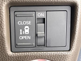 【パワースライドドア】スマートキーや運転席のスイッチでスライドドアの開閉が可能♪電動だから力を入れてドアを開ける必要が無く、小さいお子様でも、重い荷物を持っている時もラクに開け閉めできます♪