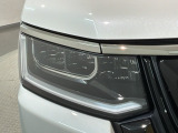 LEDヘッドライトは、点灯の瞬間から最大光量を発揮し、突然暗くなるトンネルなどでの安定感を高めます。
