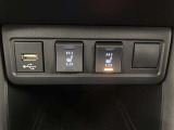 前席にはシートヒーターが装備されます。