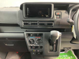 より多くの一般の方へ車を届けれればと思っておりますので同業者様への販売は極力控えさせて頂いております。ご了承下さい。