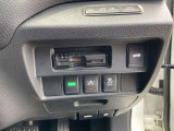 高速道路の料金所もスムーズに通過できるETC付いてます。