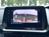 前後パーキングセンサー&リアビューカメラで、車庫入れも安心です。パーキングセンサーは音だけでなくモニターで接近情報を確認出来てより安心です。