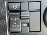 【パワースライドドア】スマートキーや運転席のスイッチでスライドドアの開閉が可能♪電動だから力を入れてドアを開ける必要が無く、小さいお子様でも、重い荷物を持っている時もラクに開け閉めできます♪